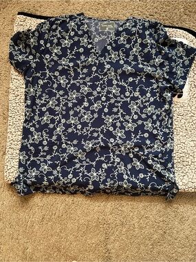 Uniform Advantage Navy Blue Floral Scrub Top
